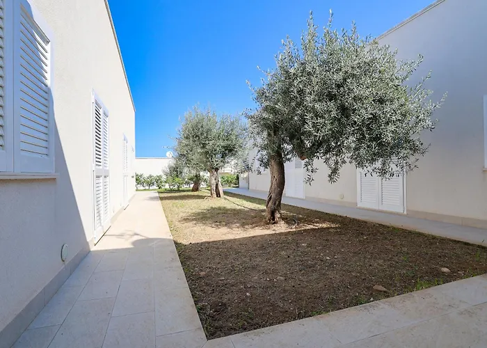 Aura Maris Mazzaforno * Чефалу